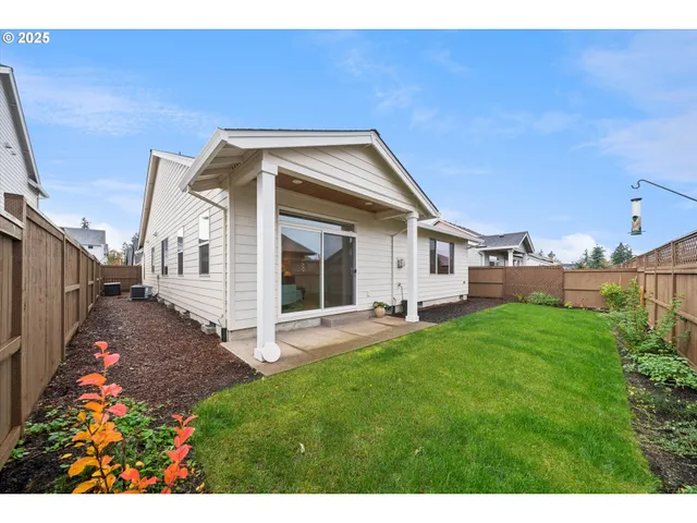 $675,000 | 224 Southwest 18th Avenue, Canby, OR 97013