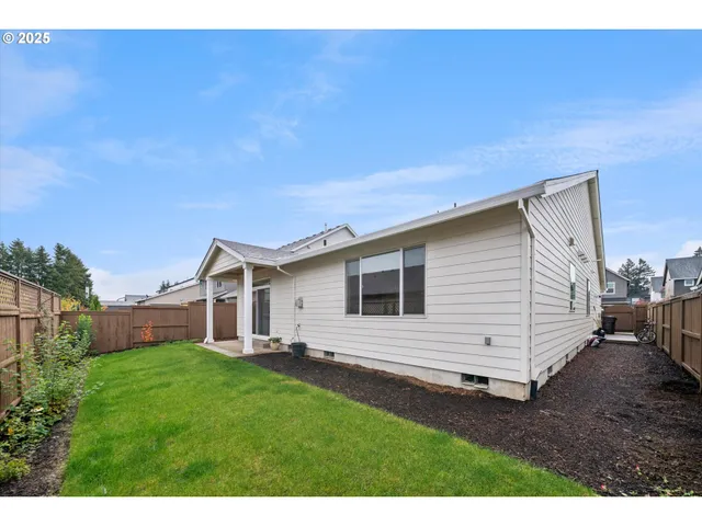 $675,000 | 224 Southwest 18th Avenue, Canby, OR 97013