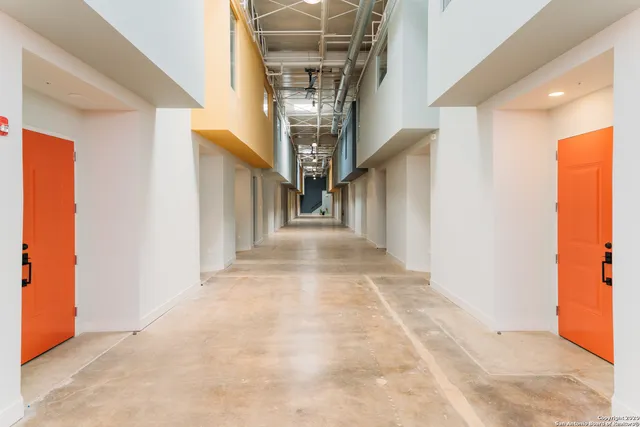 $1,860 | 210 West Peden Alley, Unit 102, San Antonio, TX 78204