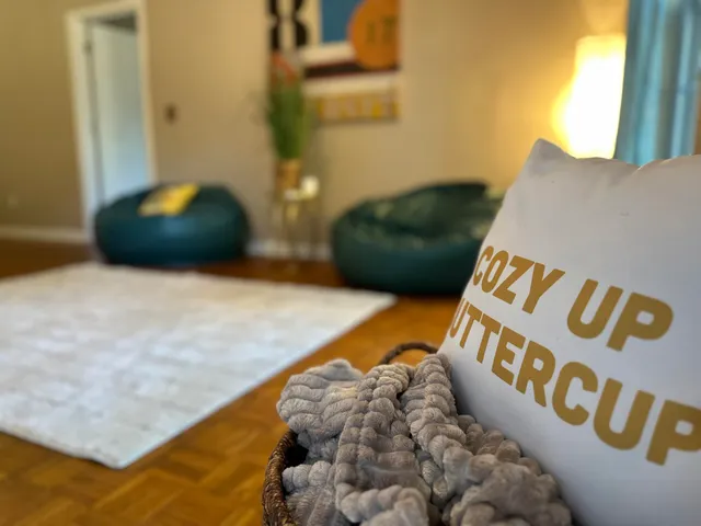 a close view of sink