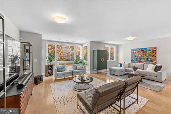 $1,095,000 | 5105 Connecticut Avenue Northwest, Unit 3, Washington, DC 20008