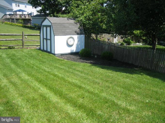 1002 Towson Road Abingdon, MD 21009 - Photo 6 of 27 Shed