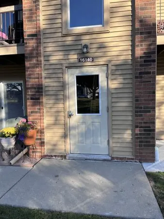 $124,000 | 16140 Clarkson Drive, Unit 4, Fraser, MI 48026