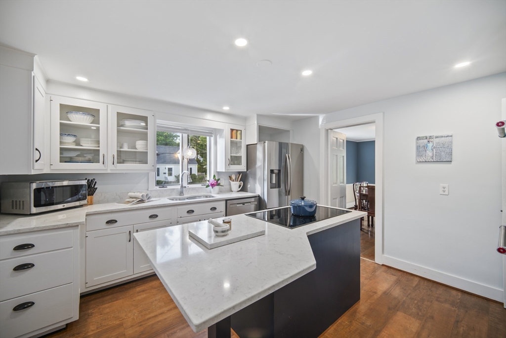 51 Higgins Road Framingham, MA 01701 - Photo 9 of 40