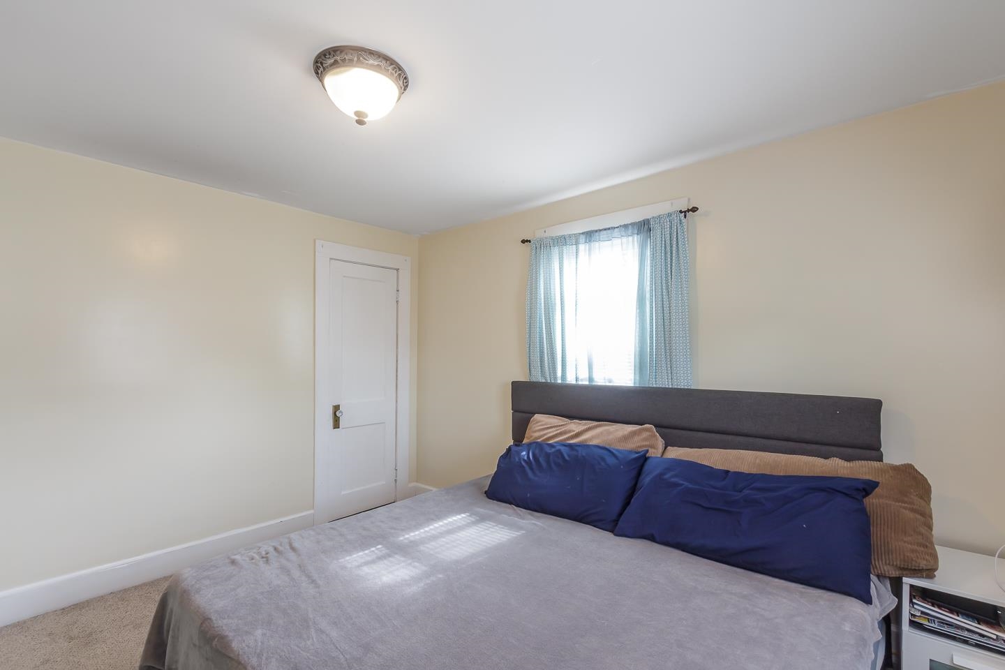 23 King Street Nashua, NH 03060 - Photo 14 of 38