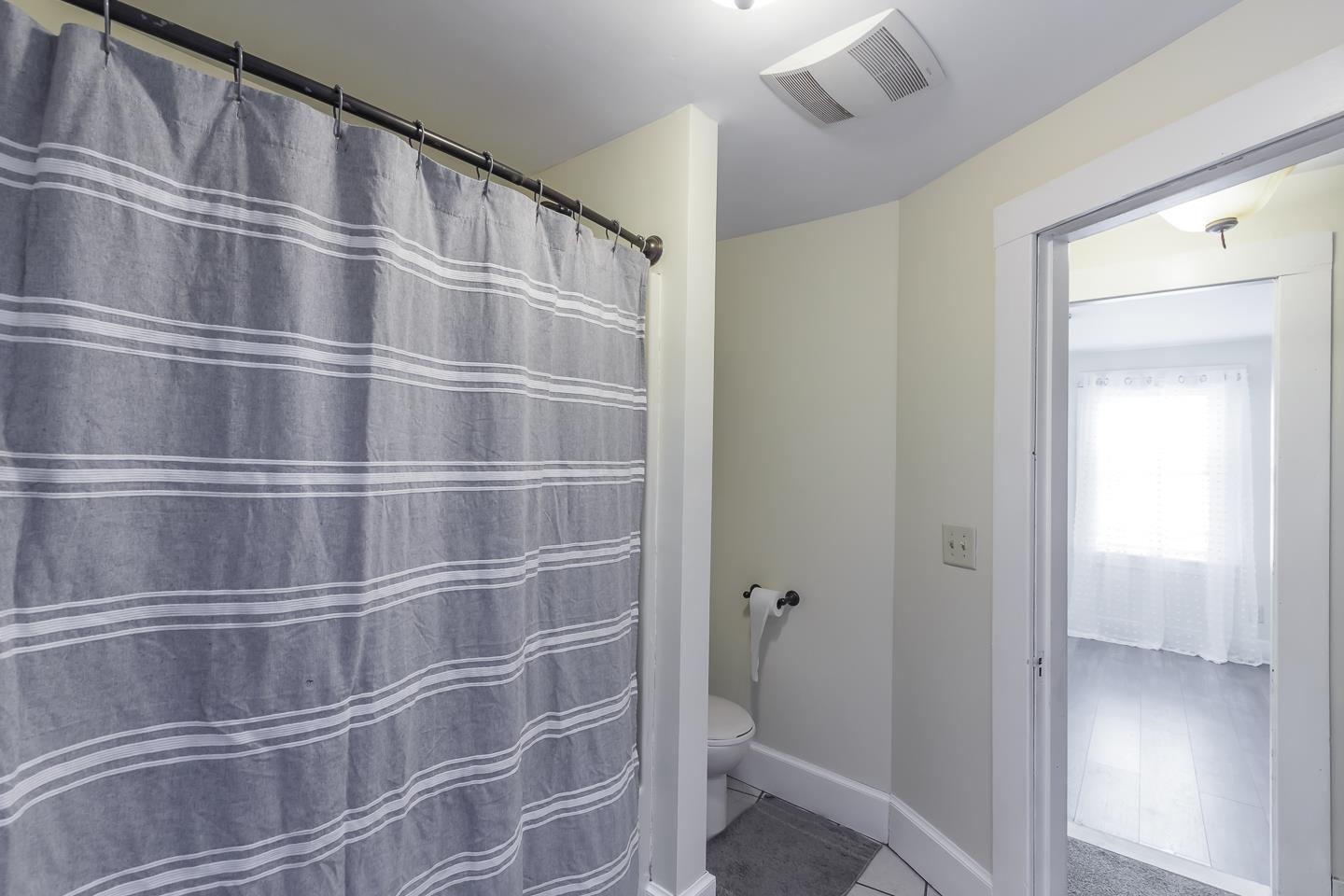 23 King Street Nashua, NH 03060 - Photo 20 of 38