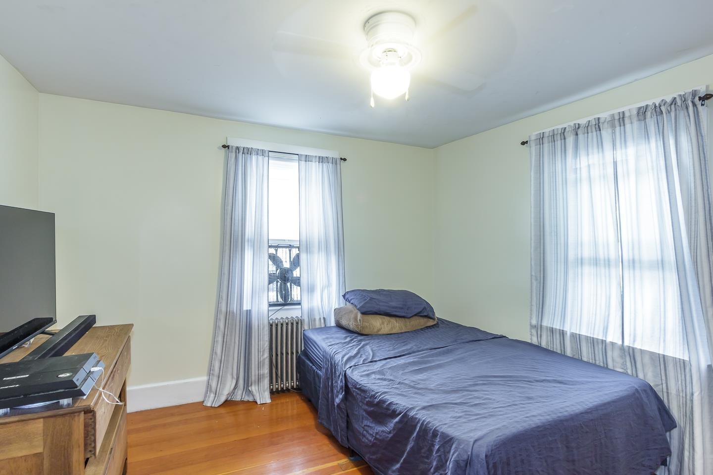 23 King Street Nashua, NH 03060 - Photo 9 of 38