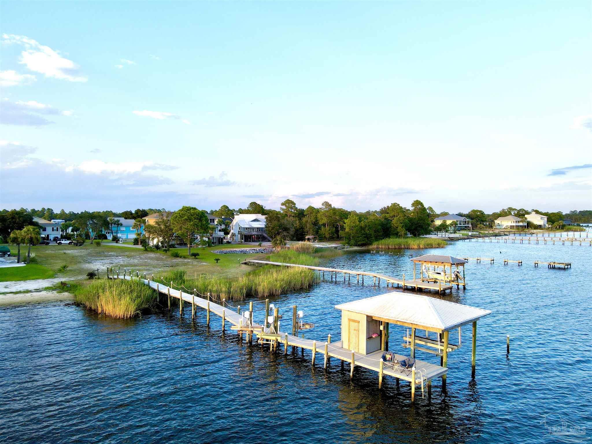 7809 Petersen Point Road Milton, FL 32583 - Photo 3 of 33