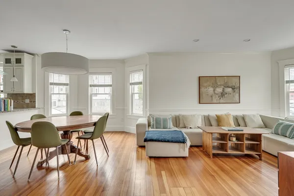 $3,400 | 266 Belmont Street, Unit 1, Watertown, MA 02472