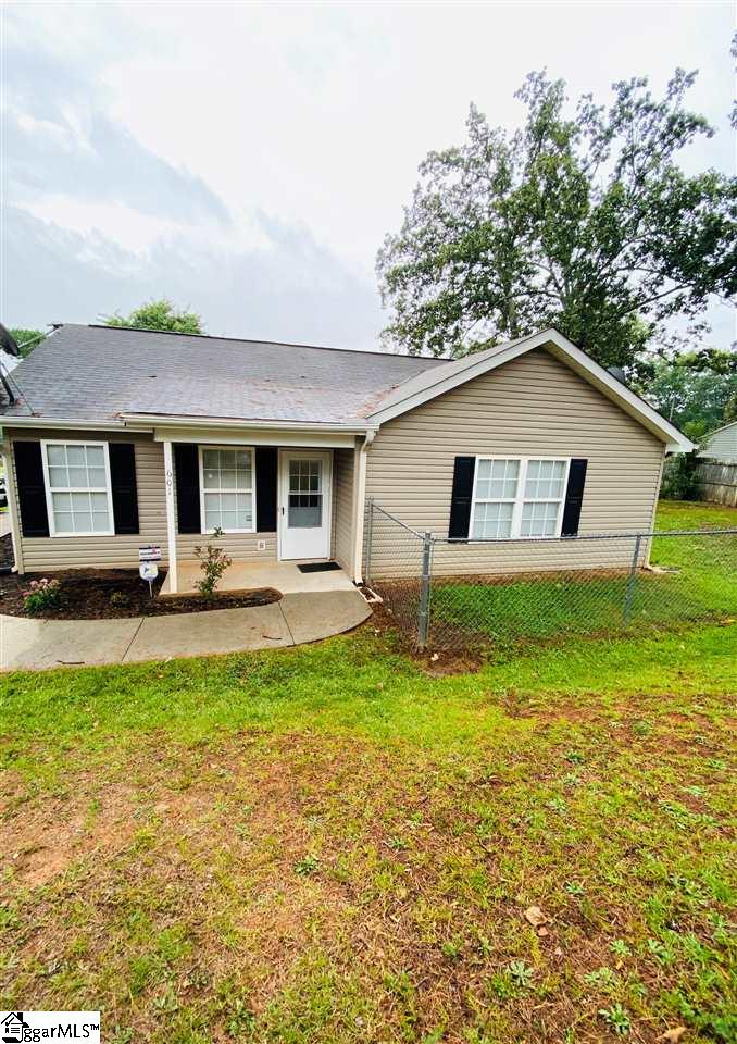 601 Crestfield Road Greenville, SC 29605 - Photo 1 of 15 Gallery Image 1