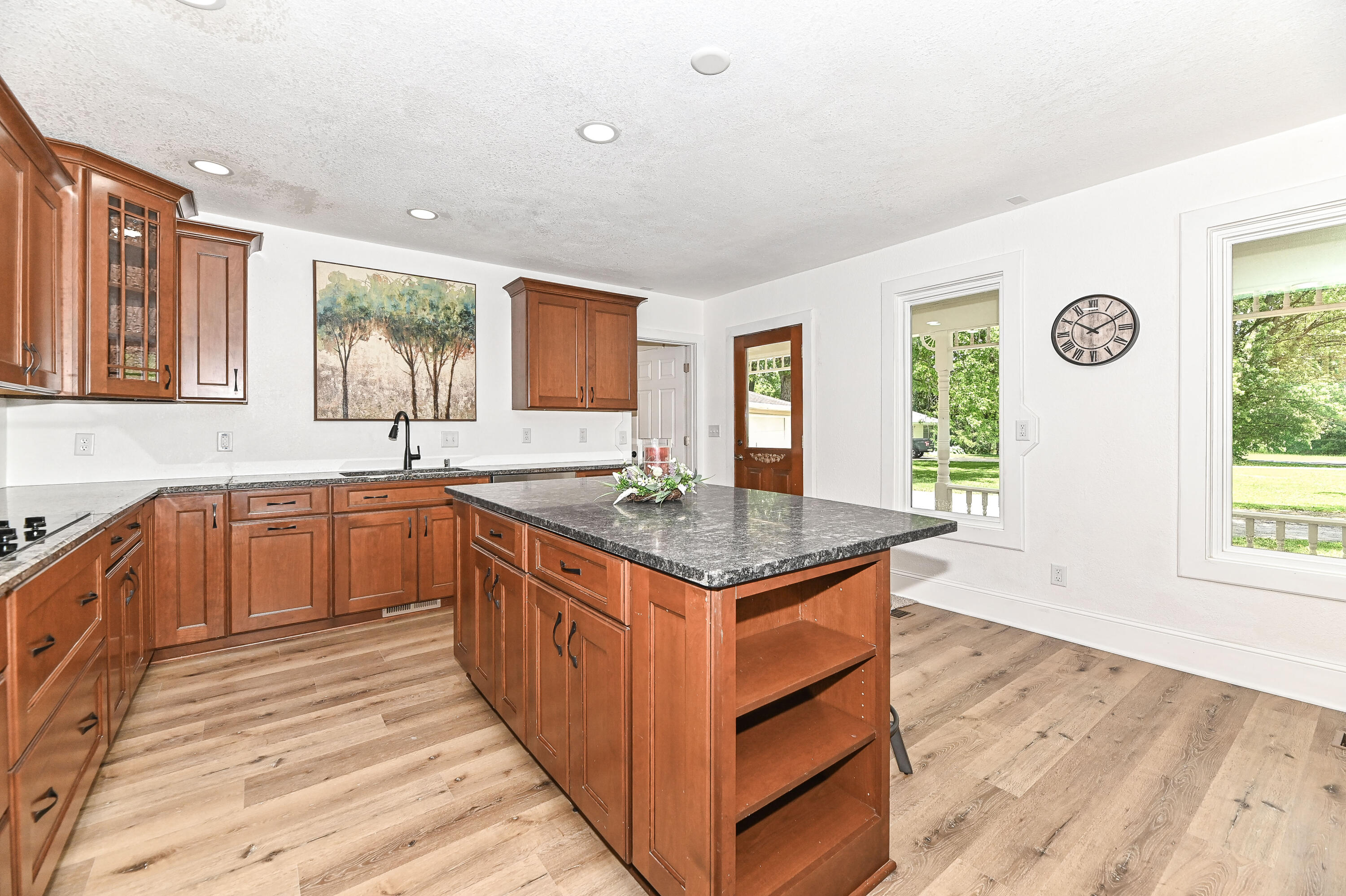 5824 Marsh Road Waterford, WI 53185 - Photo 20 of 50 Kitchen