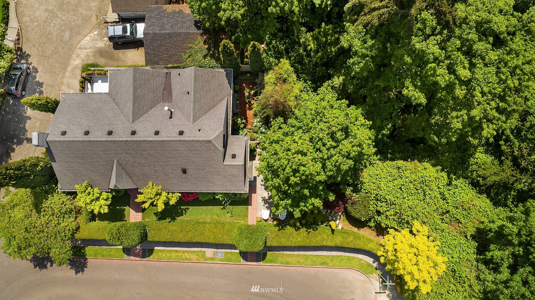 3915 East Pine Street Seattle, WA 98122 - Photo 32 of 32 an aerial view of a house with a yard and garden