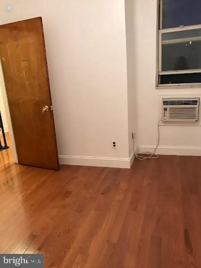 2215 South 9th Street Philadelphia, PA 19148 - Photo 5 of 10