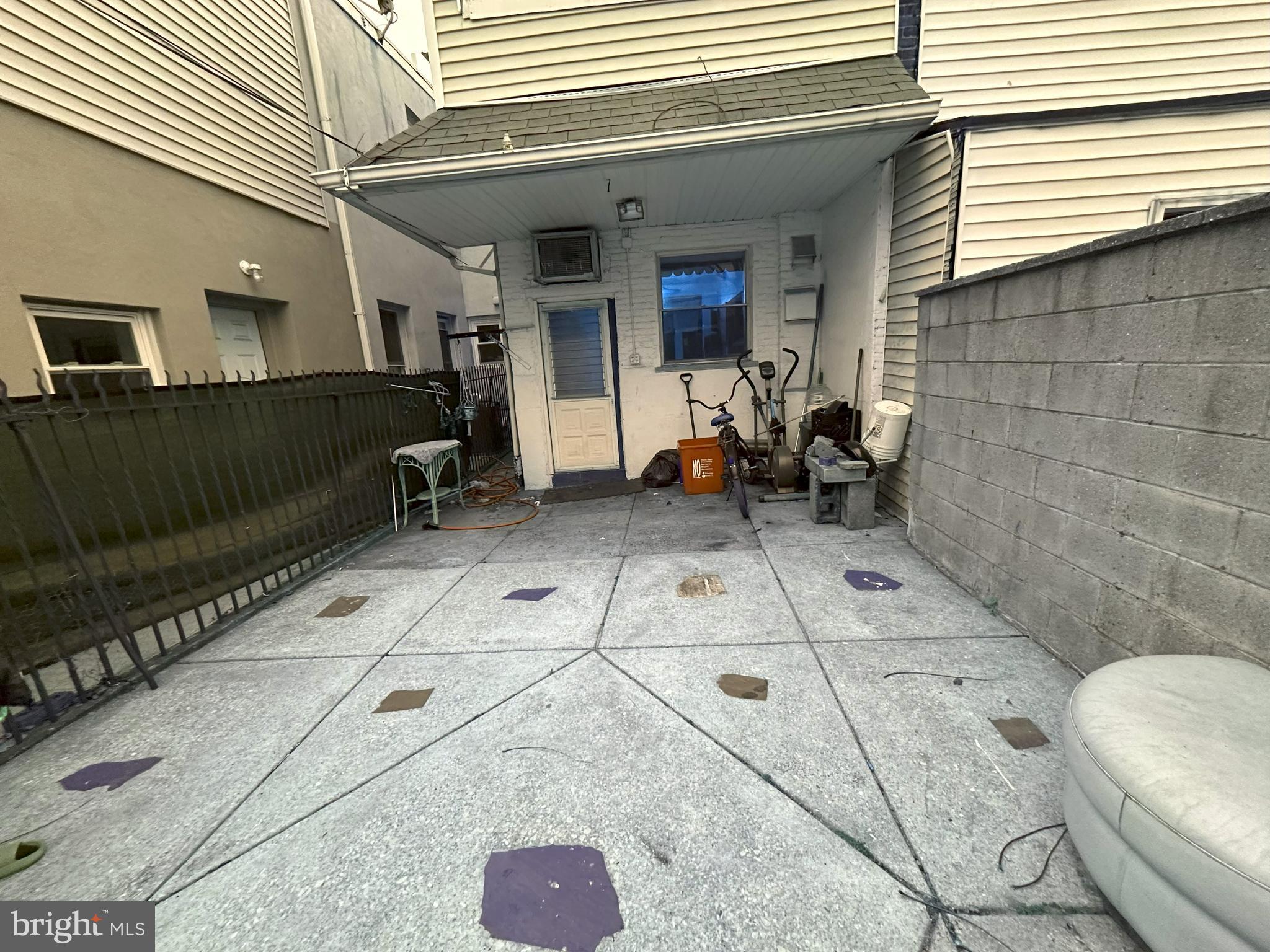 2215 South 9th Street Philadelphia, PA 19148 - Photo 10 of 10