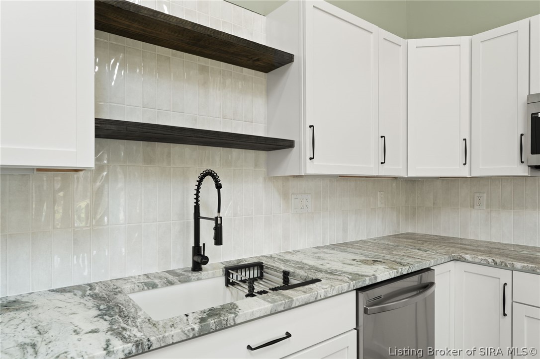 3015 Creek Ridge Drive New Albany, IN 47150 - Photo 19 of 48 Spacious Deep-Bowl Sink