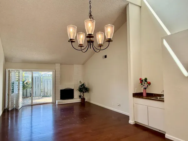 $4,280 | 972 Diaz Lane, Foster City, CA 94404