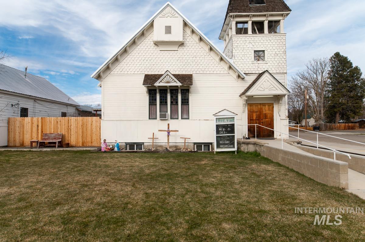 736 East Main Street Weiser, ID 83672 - Photo 5 of 17 Rear view of property
