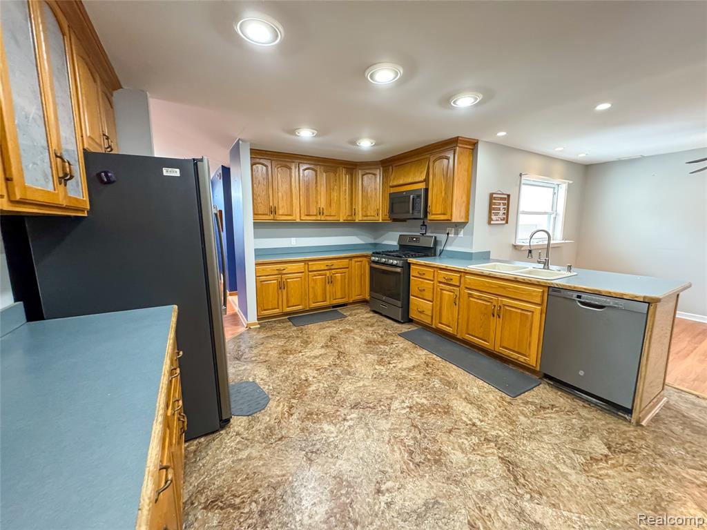 5381 Merrick Street Dearborn Heights, MI 48125 - Photo 13 of 45