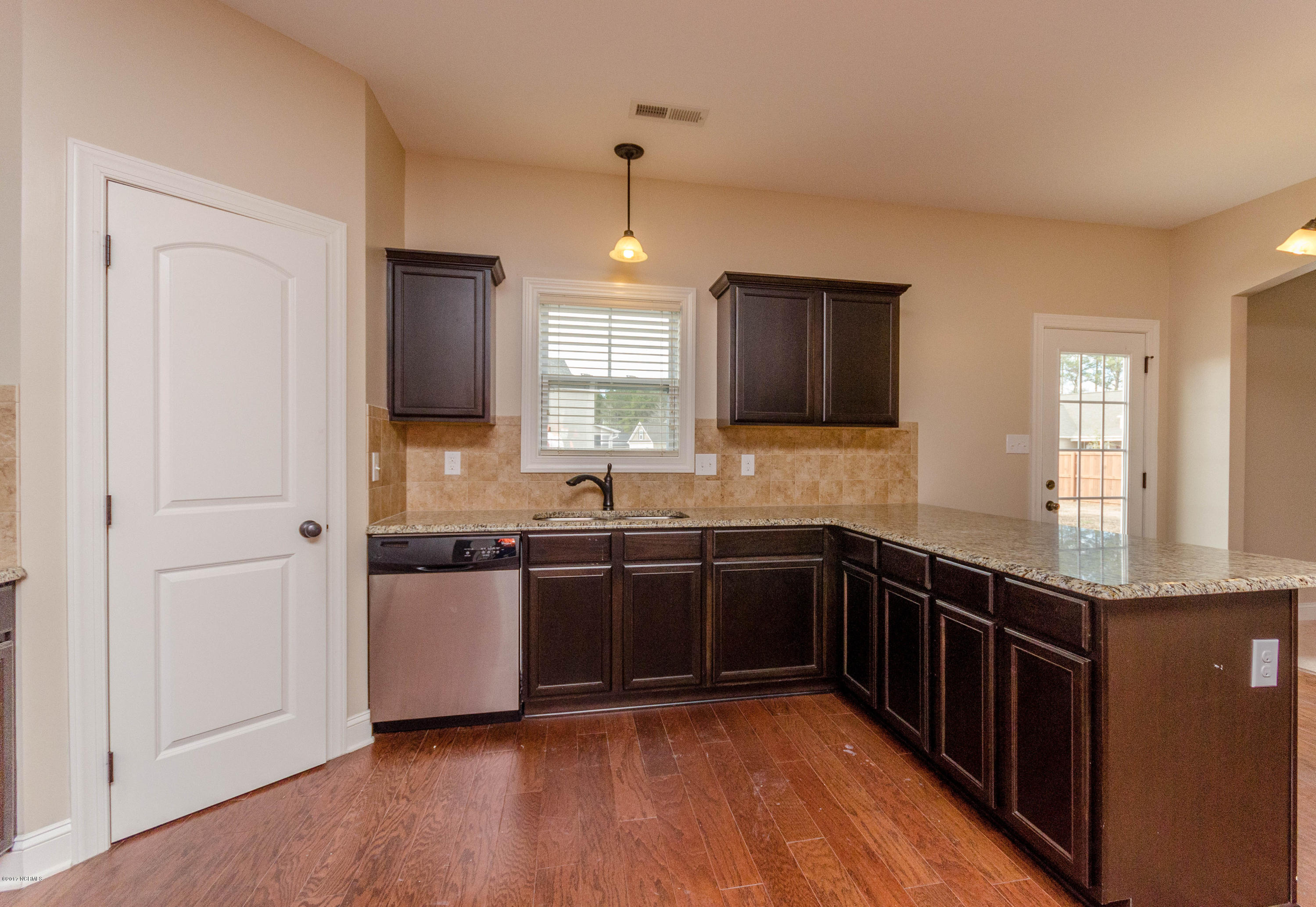 342 Merin Height Road Jacksonville, NC 28546 - Photo 11 of 39 DSC_0250