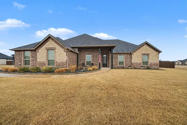 $560,000 | 6595 Oak Point Circle, Royse City, TX 75189