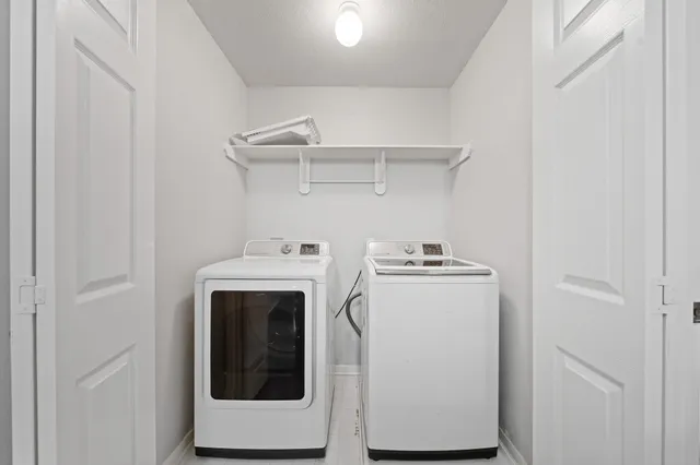 $2,200 | 3321 Sapling Oak Drive, Houston, TX 77082