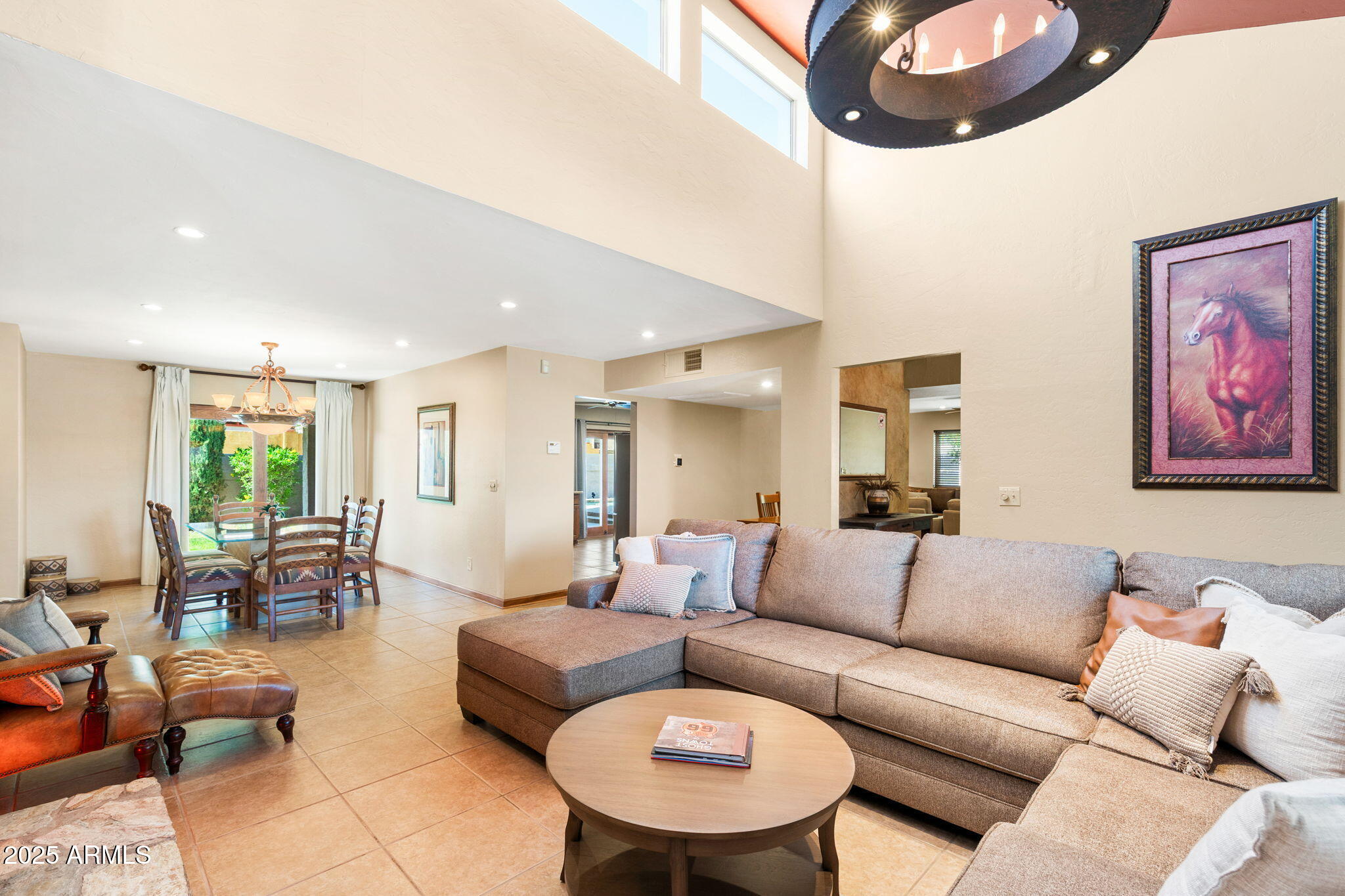 9972 East Del Monte Avenue Gold Canyon, AZ 85118 - Photo 32 of 49 a living room with furniture