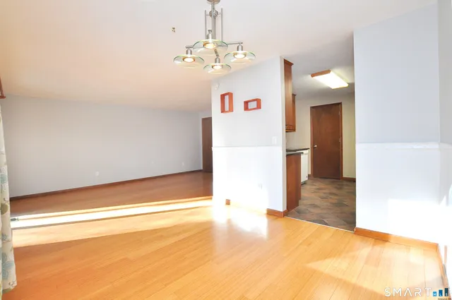 $259,900 | 83 Oak Forest Drive, Unit 83, Manchester, CT 06042