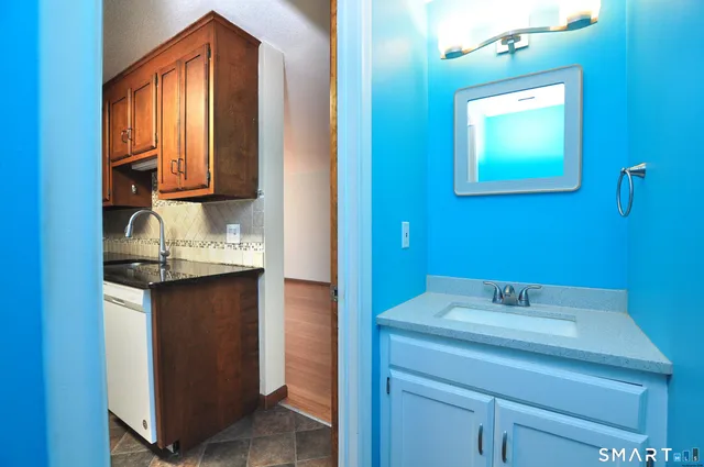 $259,900 | 83 Oak Forest Drive, Unit 83, Manchester, CT 06042