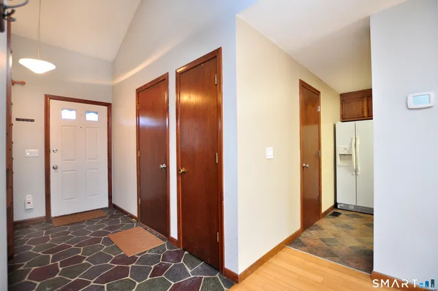 $259,900 | 83 Oak Forest Drive, Unit 83, Manchester, CT 06042