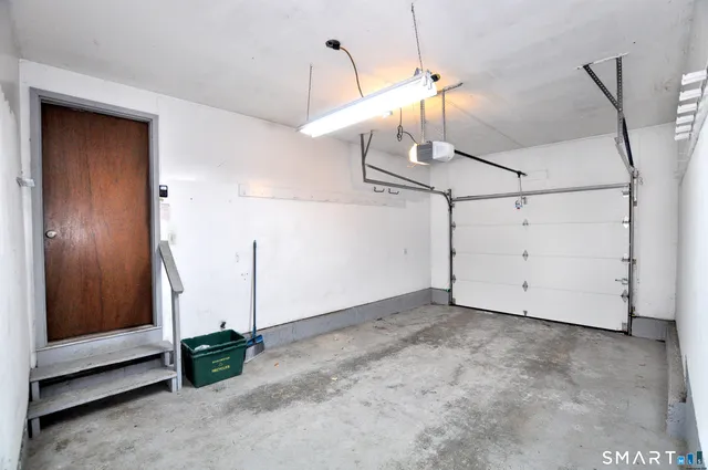 $259,900 | 83 Oak Forest Drive, Unit 83, Manchester, CT 06042