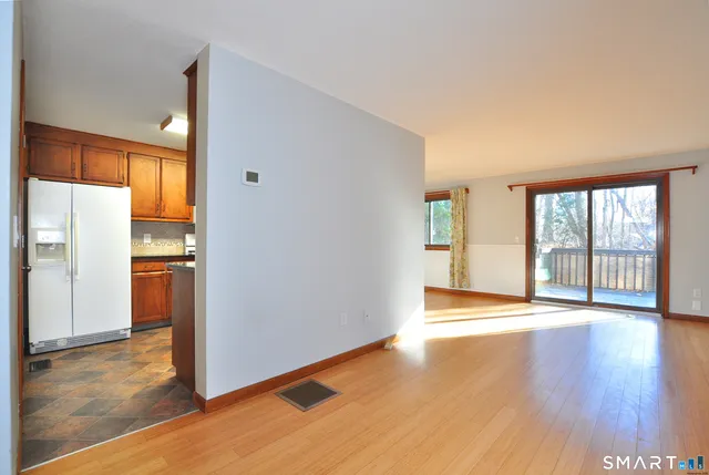 $259,900 | 83 Oak Forest Drive, Unit 83, Manchester, CT 06042