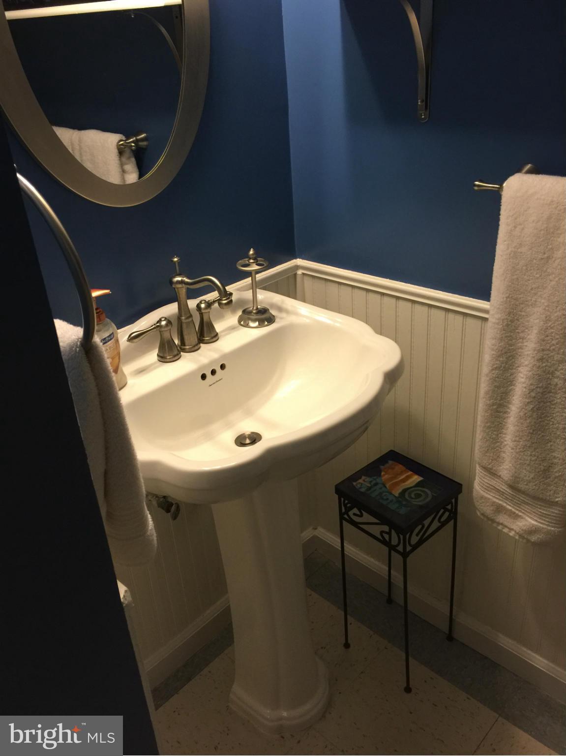8068 Sleepy View Lane Springfield, VA 22153 - Photo 14 of 24 Bath
