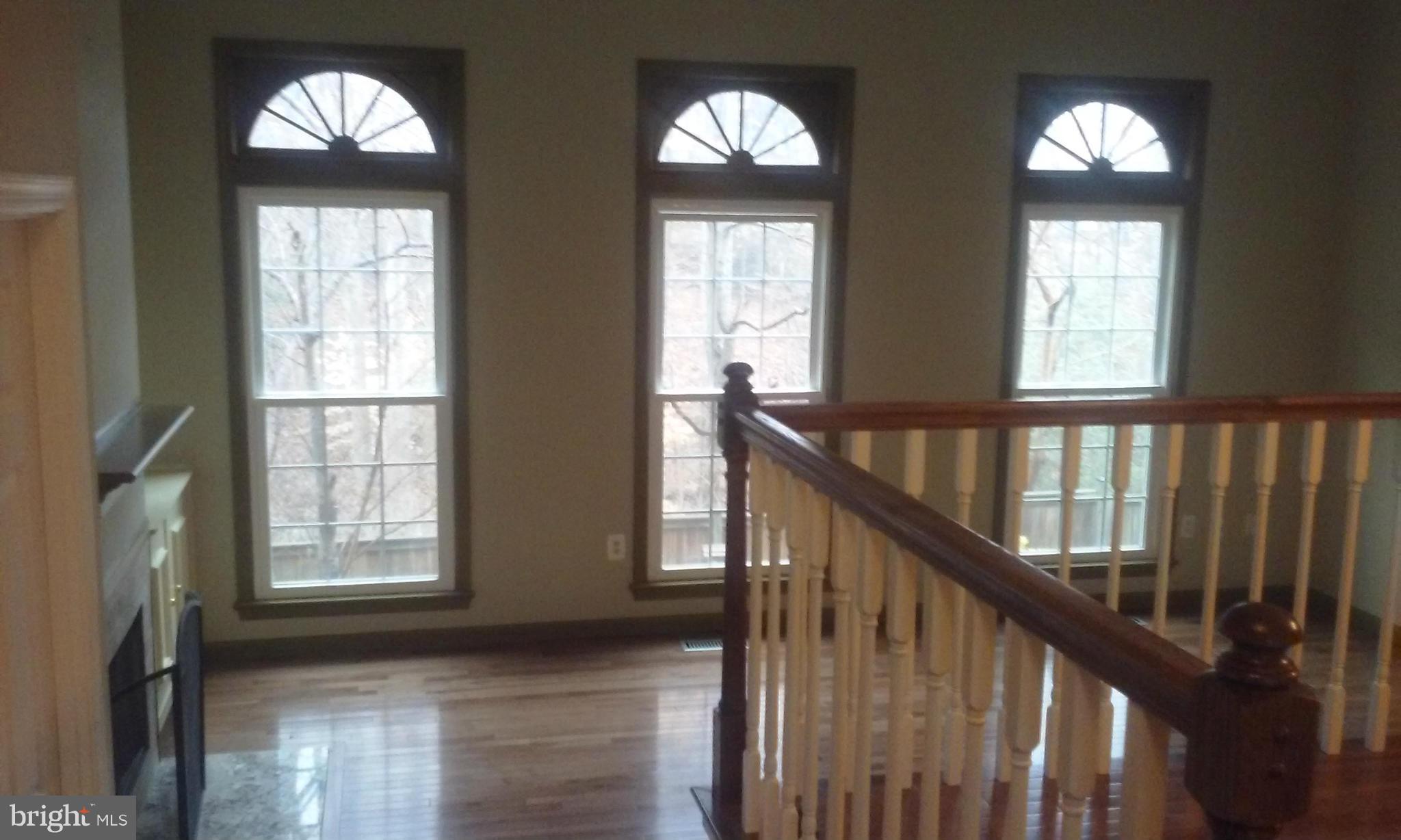 8068 Sleepy View Lane Springfield, VA 22153 - Photo 22 of 24 Living Room area