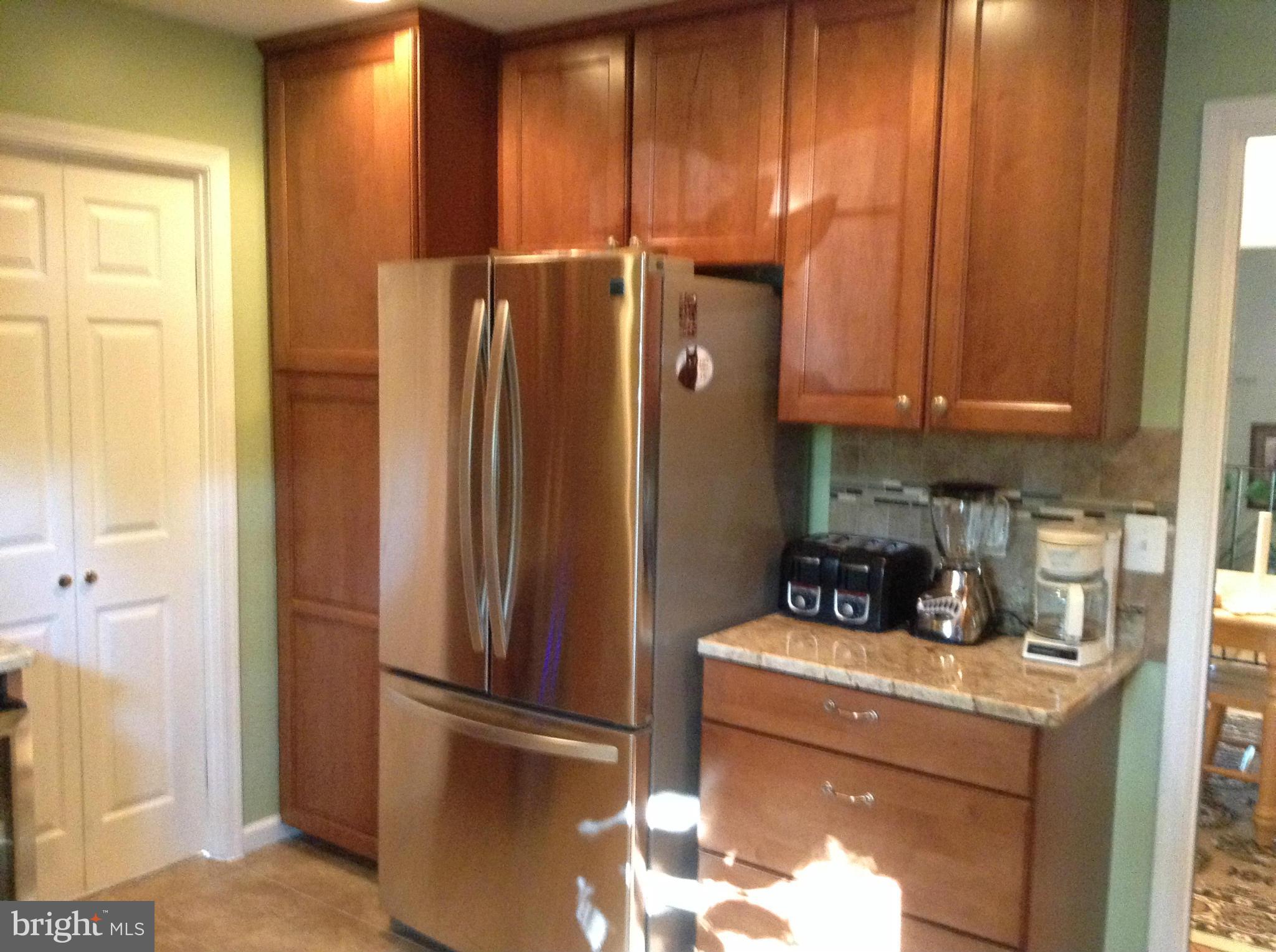 8068 Sleepy View Lane Springfield, VA 22153 - Photo 4 of 24 Kitchen
