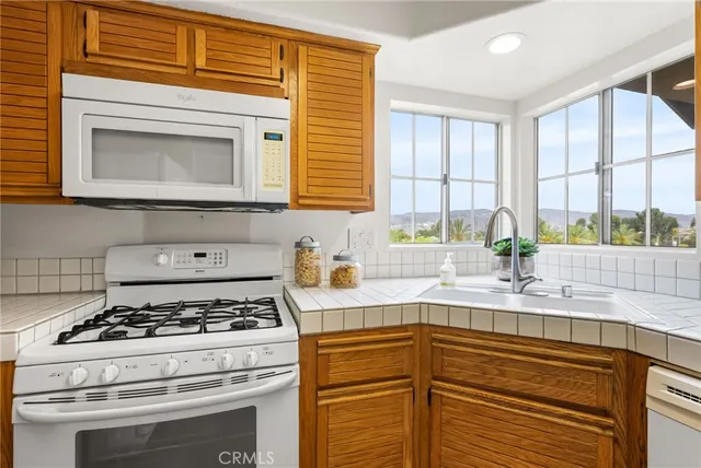 $715,000 | 8123 East Oak Ridge Circle, Anaheim Hills, CA 92808