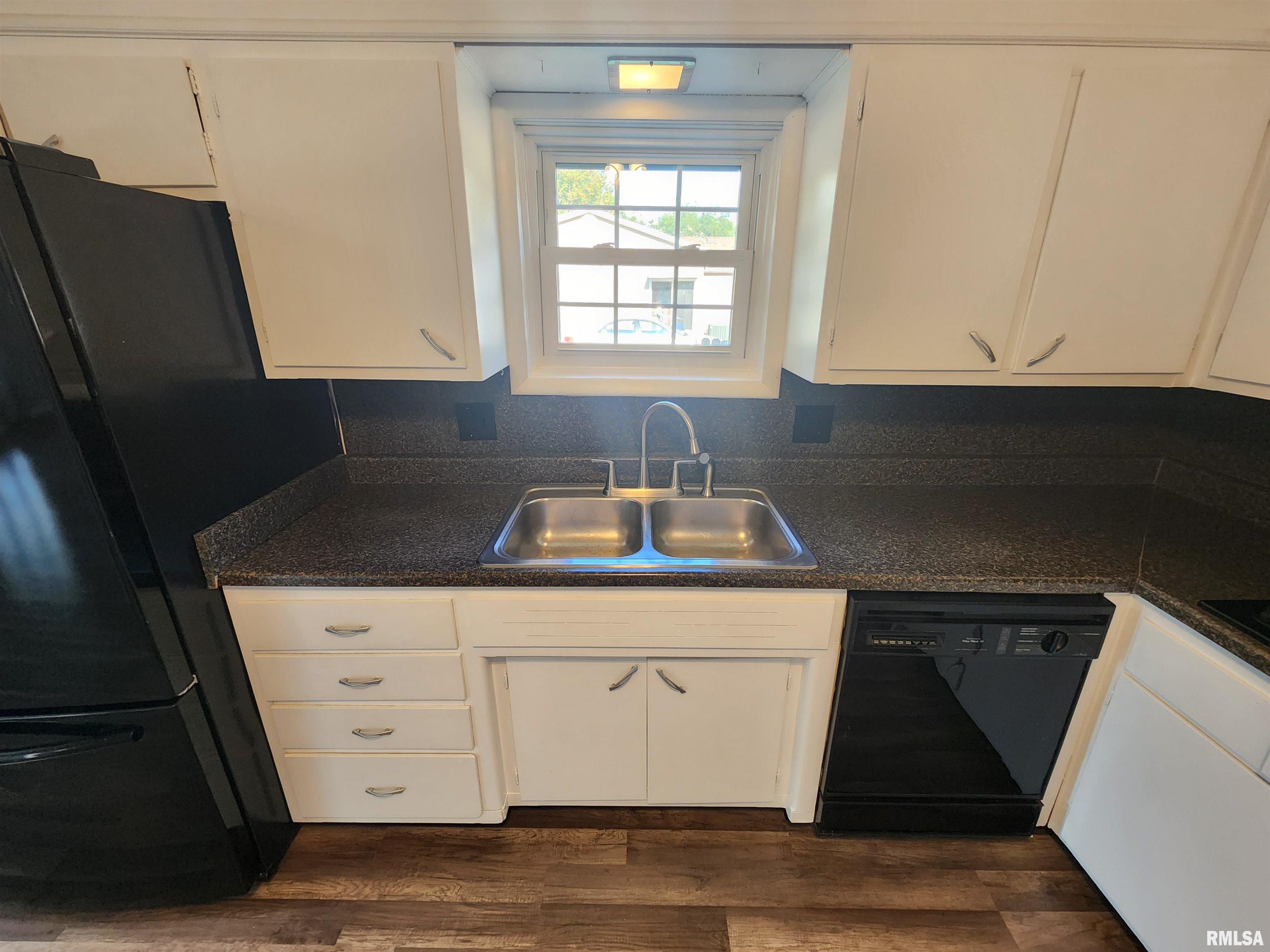 220 West Pulley Road Hurst, IL 62949 - Photo 16 of 41