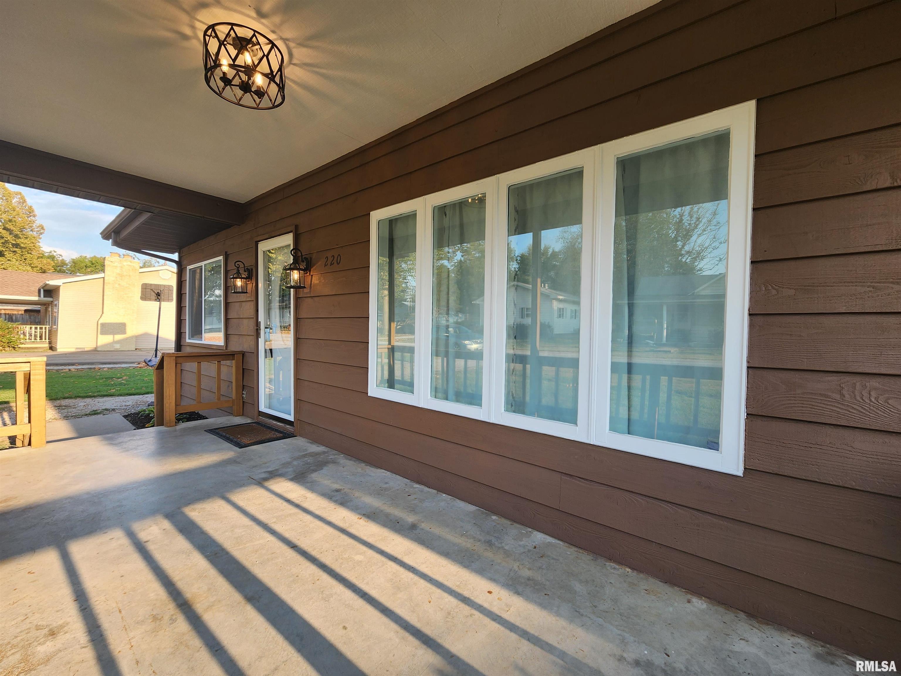 220 West Pulley Road Hurst, IL 62949 - Photo 3 of 41