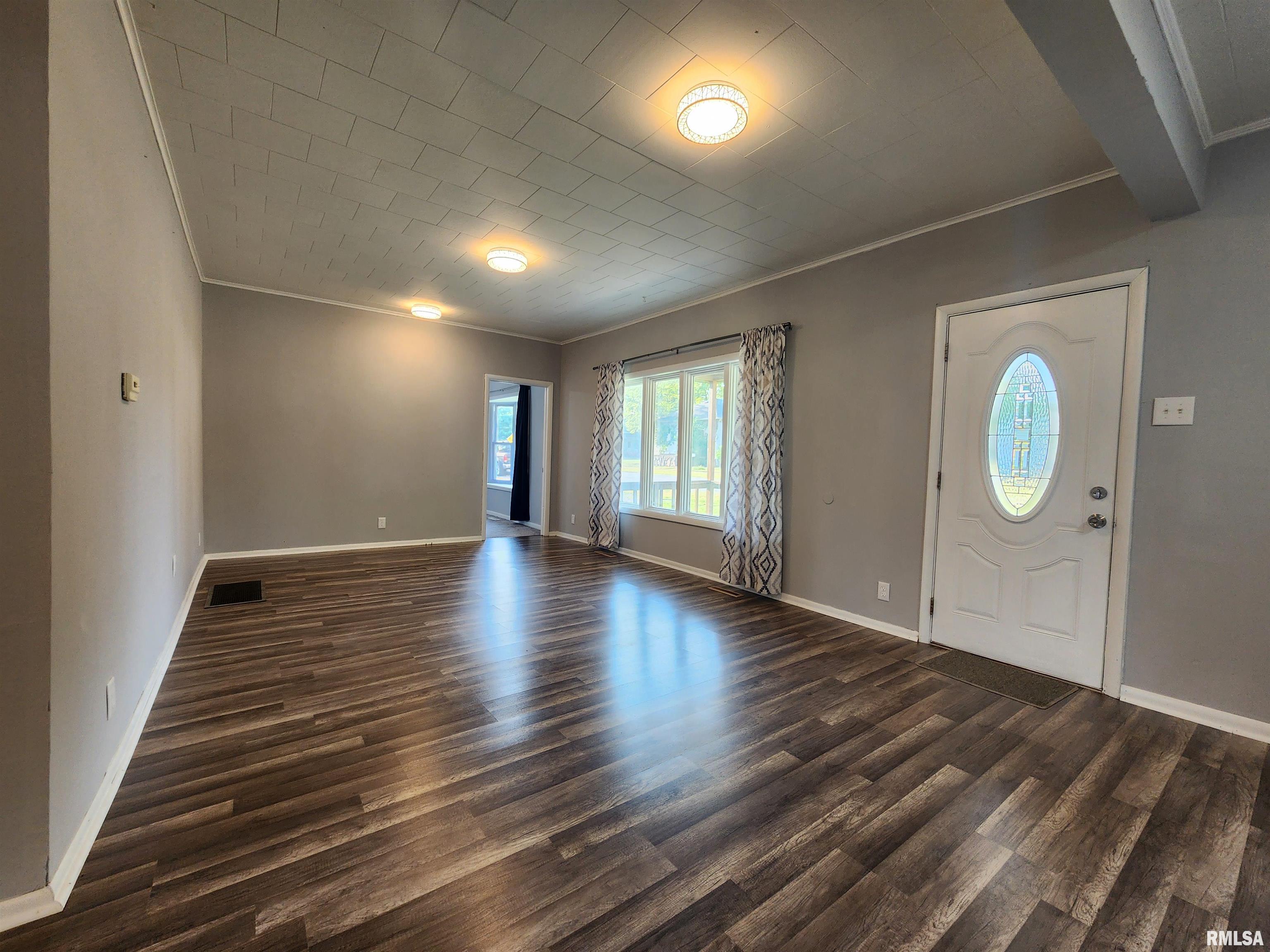 220 West Pulley Road Hurst, IL 62949 - Photo 5 of 41