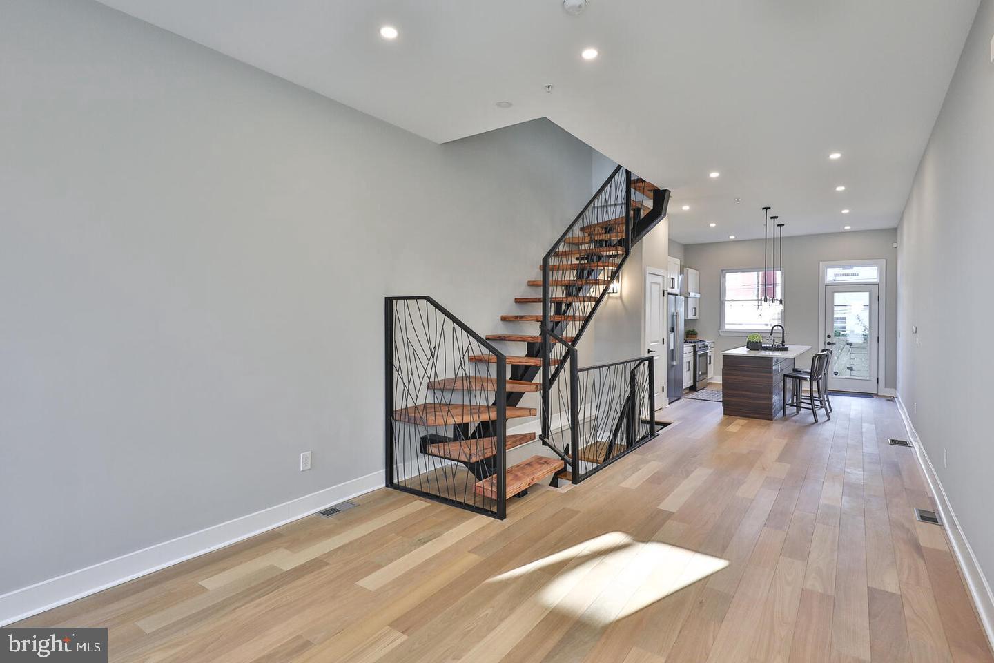 2535 Turner Street Philadelphia, PA 19121 - Photo 8 of 37 Living Room