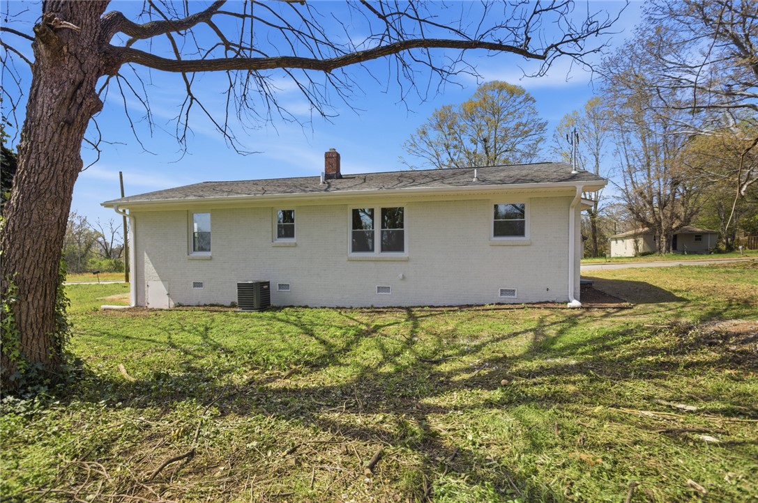 209 Pine Street Seneca, SC 29678 - Photo 23 of 30