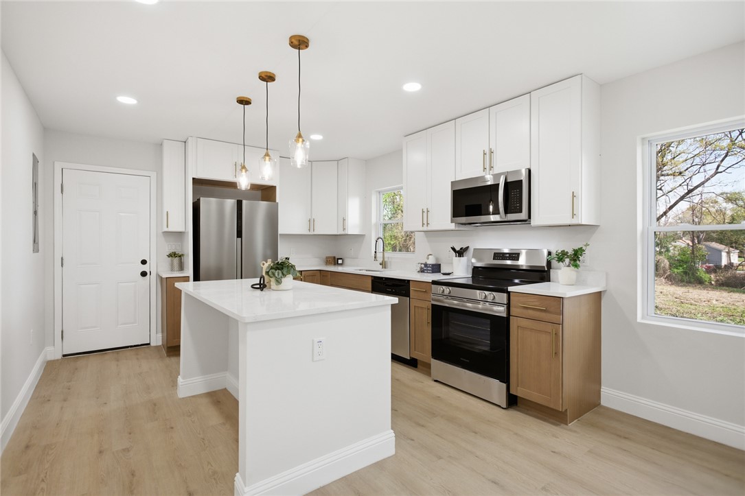 209 Pine Street Seneca, SC 29678 - Photo 5 of 30