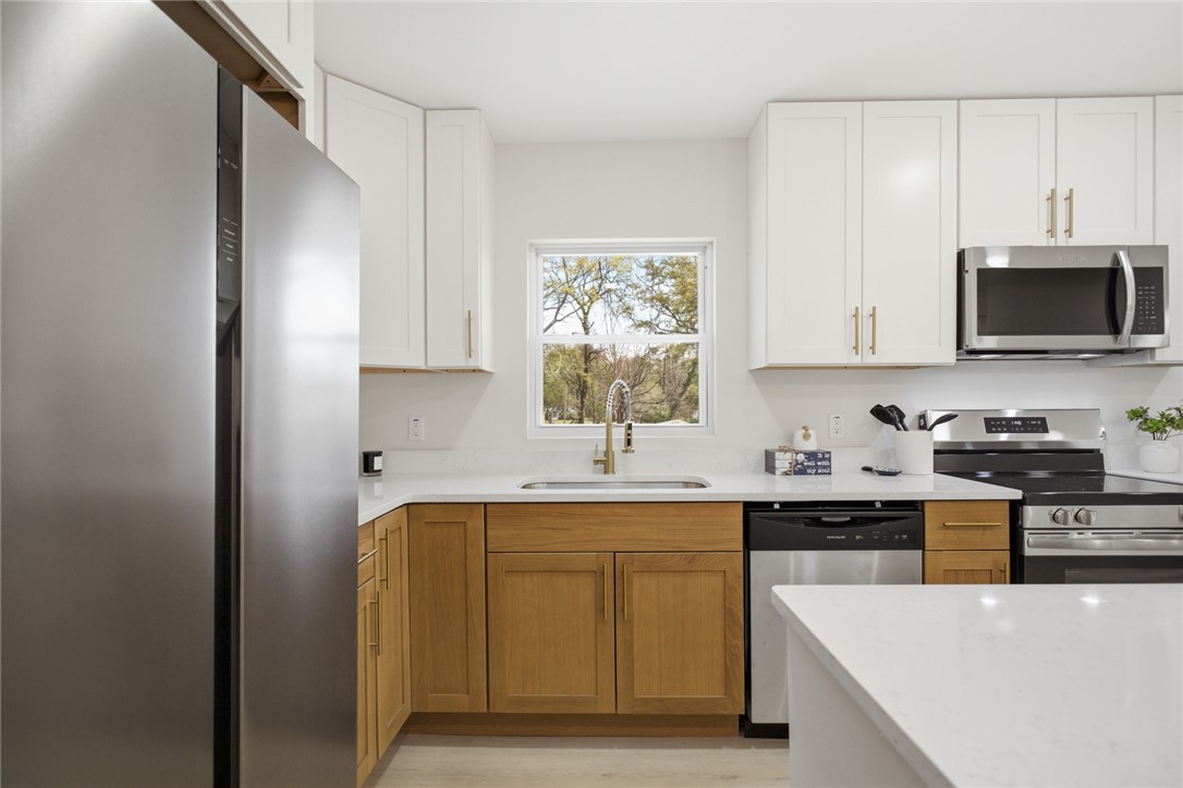 209 Pine Street Seneca, SC 29678 - Photo 8 of 30