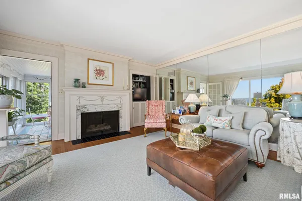 $650,000 | 4704 North Grandview Drive, Peoria Heights, IL 61616