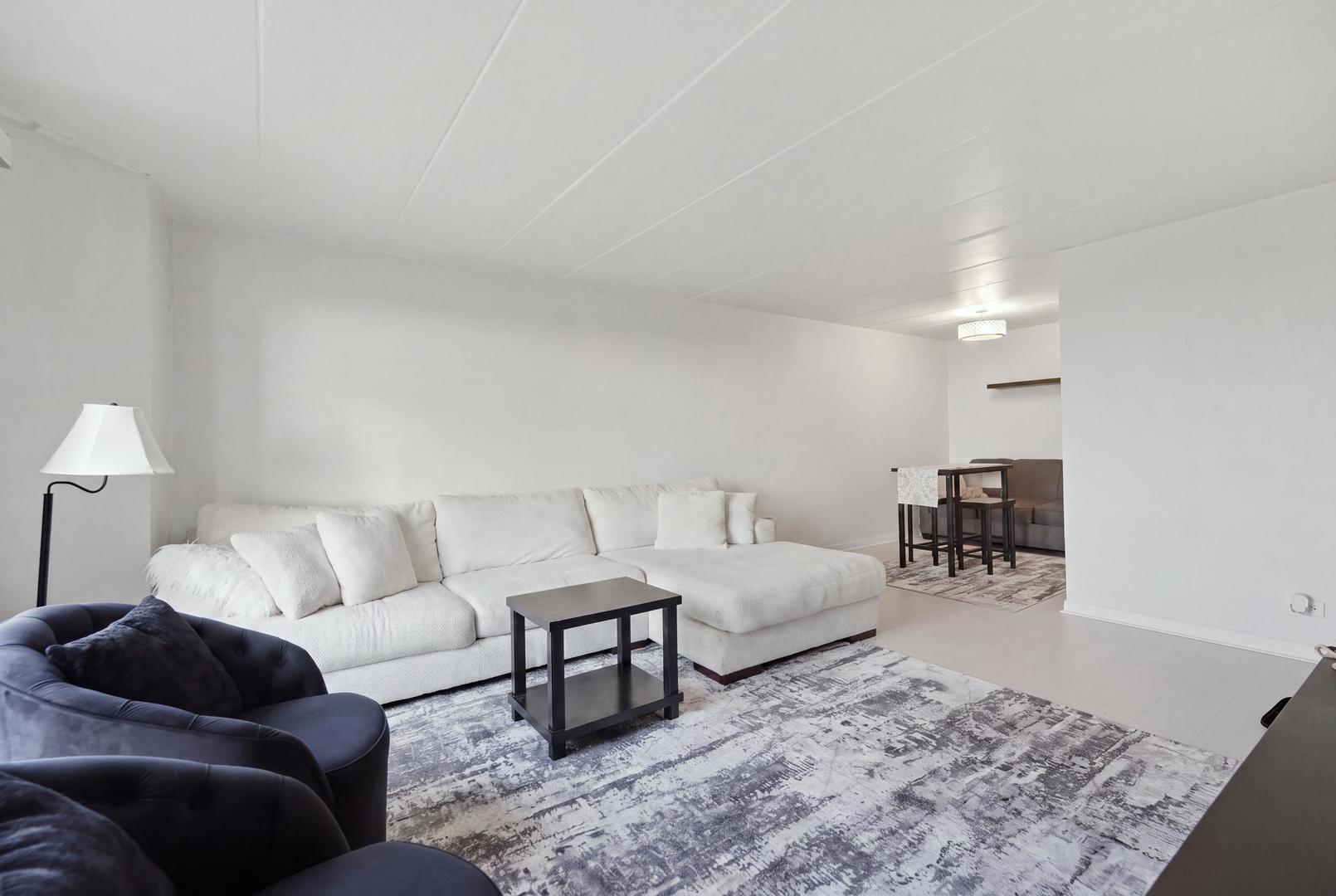 1 Renaissance Place, Unit 816 Palatine, IL 60067 - Photo 13 of 41 Gallery Image 13