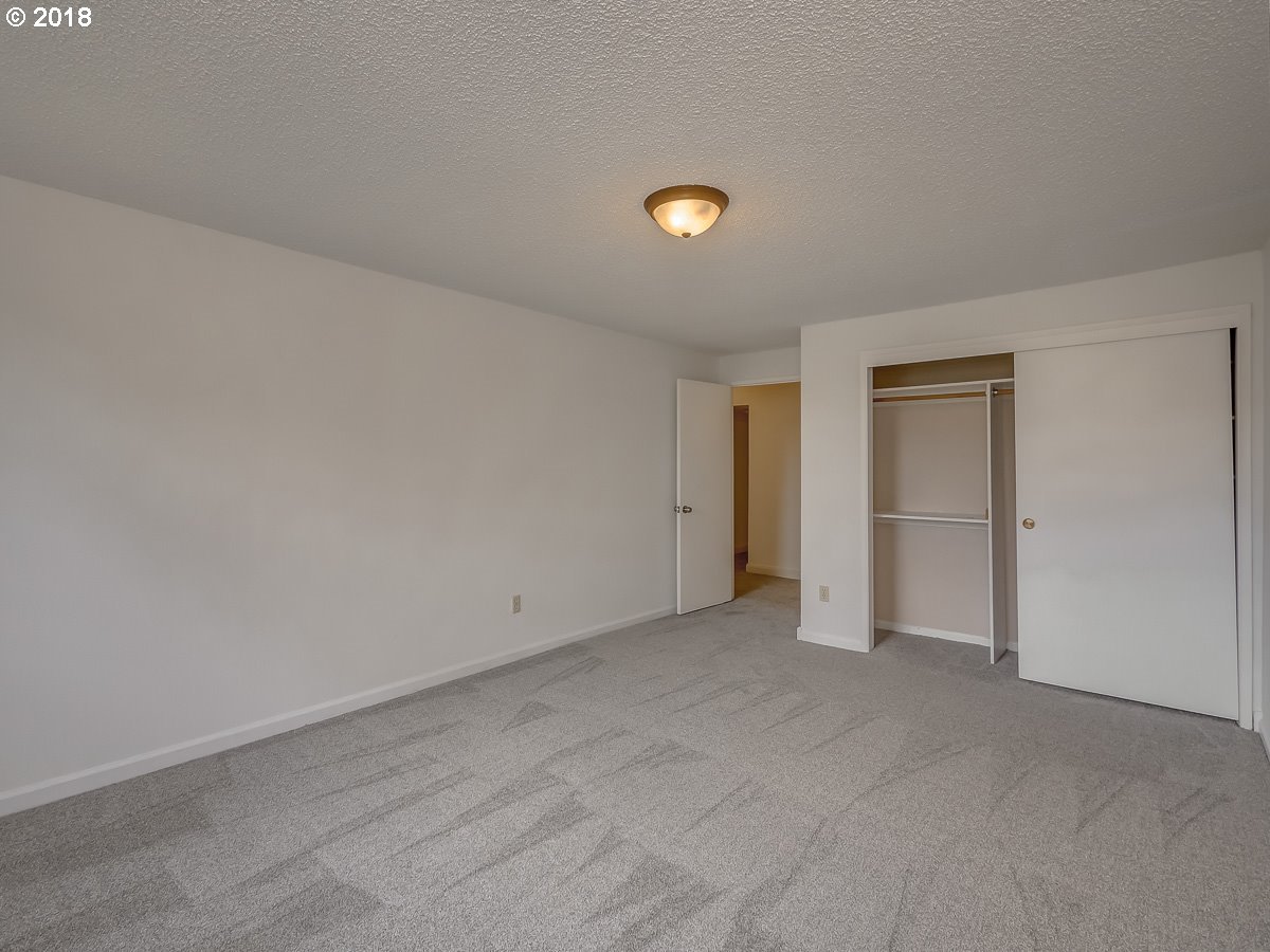 3027 Southwest Ridge Drive Portland, OR 97219 - Photo 24 of 32 Gallery Image 24
