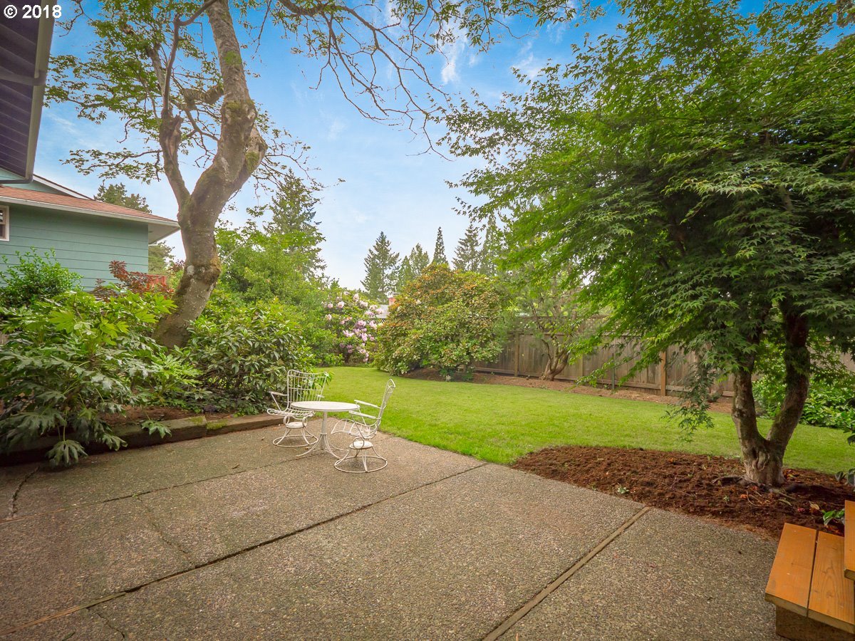 3027 Southwest Ridge Drive Portland, OR 97219 - Photo 27 of 32 Gallery Image 27