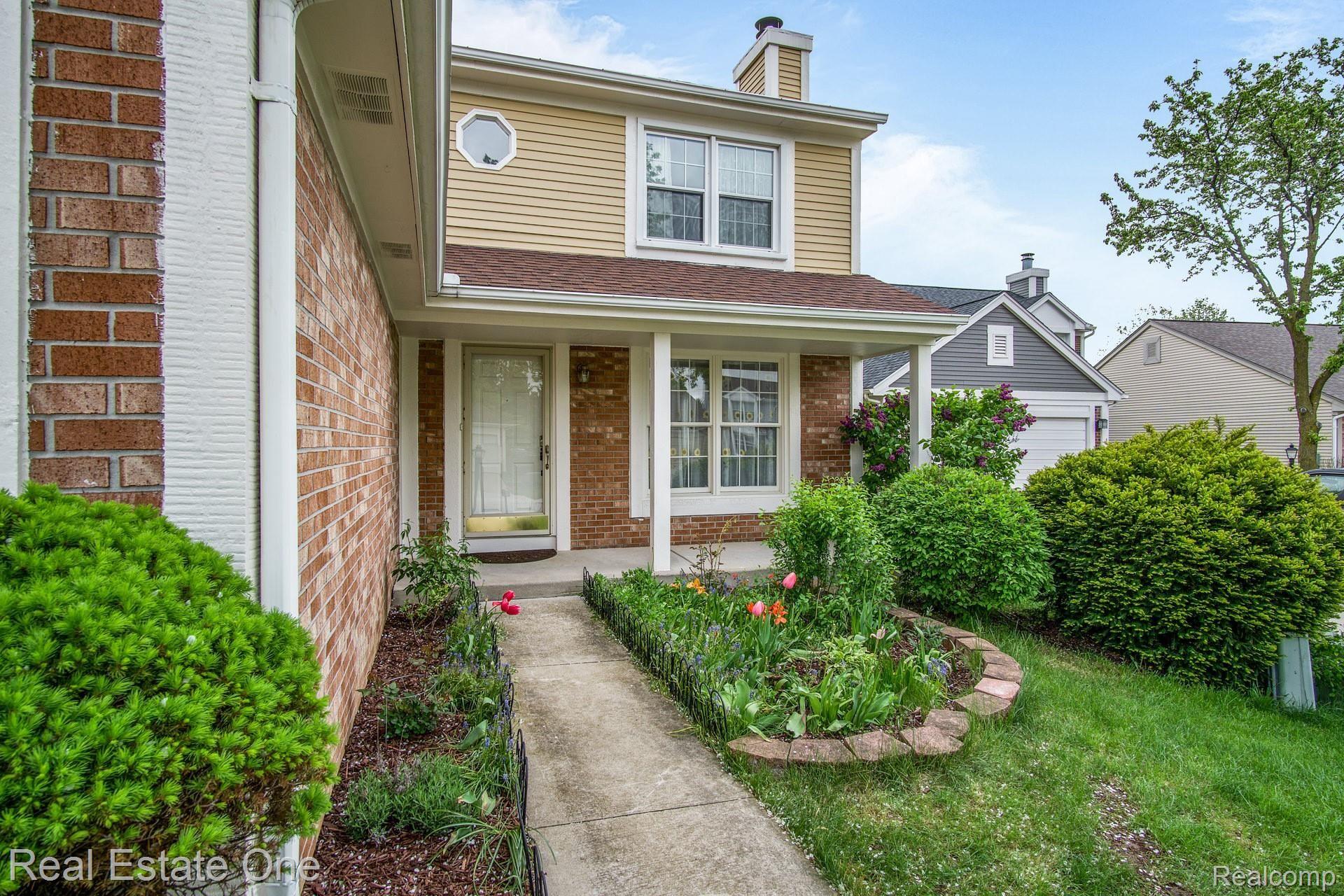 456-Farmridge-Ct-04.jpg