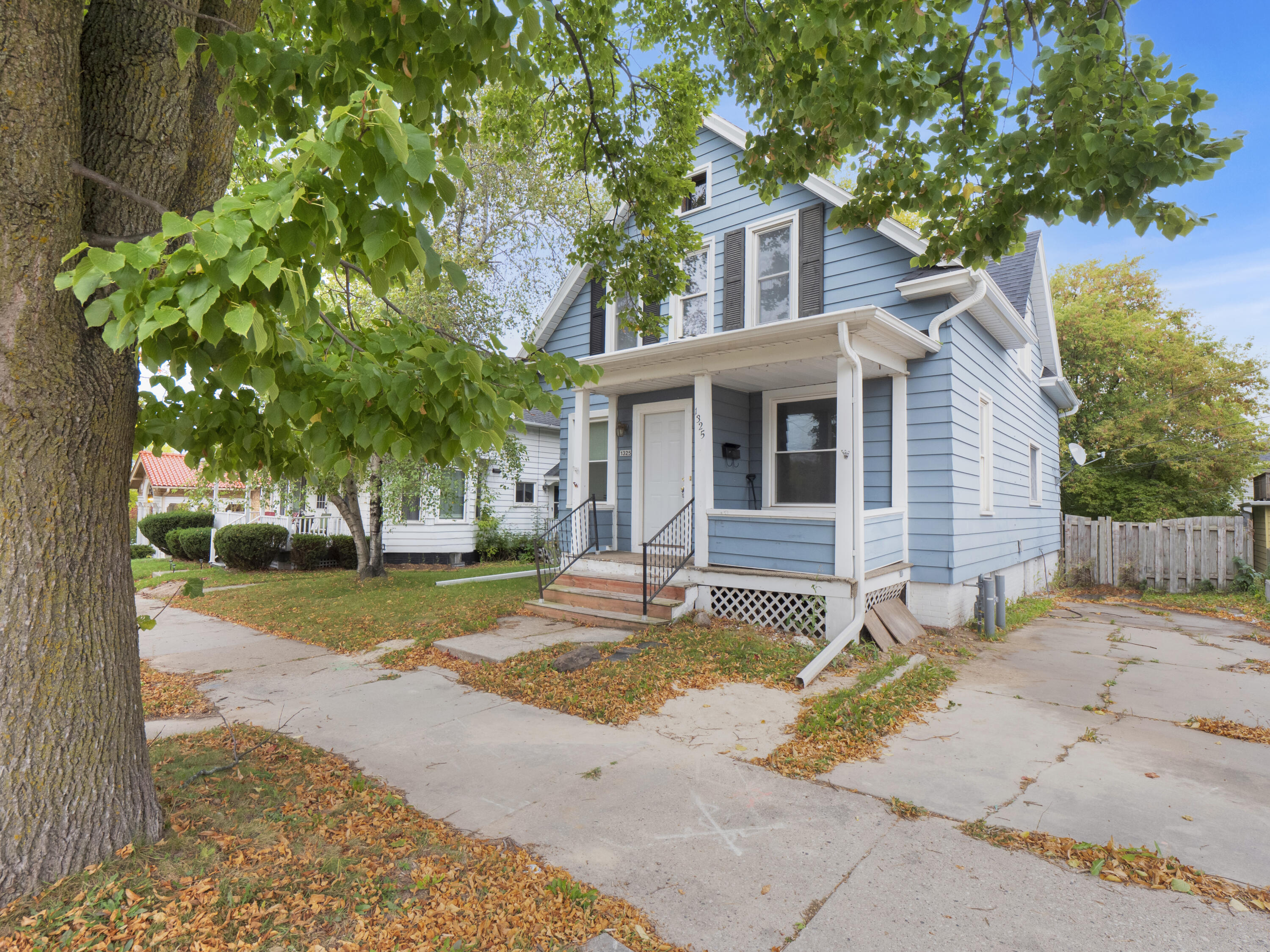 1325 South 11th Street Sheboygan, WI 53081 - Photo 1 of 1 Front View