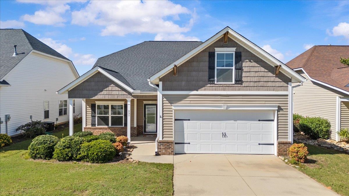 237 Medoc Lane Moore, SC 29369 - Photo 1 of 26
