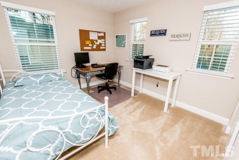 422 Plainview Avenue Raleigh, NC 27604 - Photo 21 of 25 a workspace with furniture window